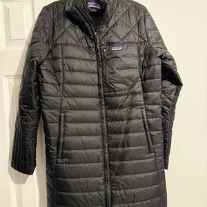 Like New Patagonia Women’s Black Insulated Parka